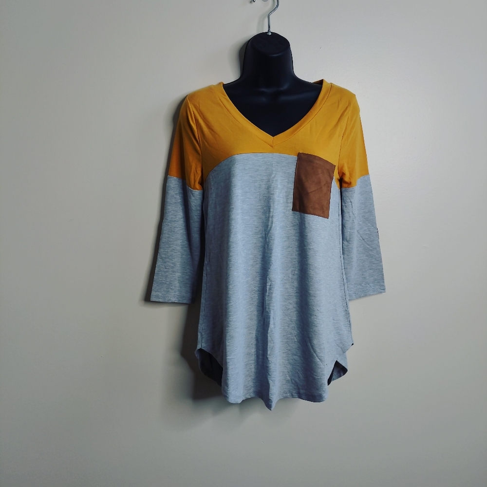 Zenana Outfitters Plus Size 2X Color Block V-Neck Top | Mustard Grey Tunic